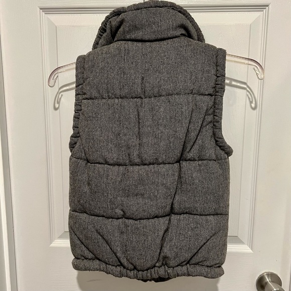 Old Navy Gray Tweed Puffer Vest XS - Picture 2 of 3